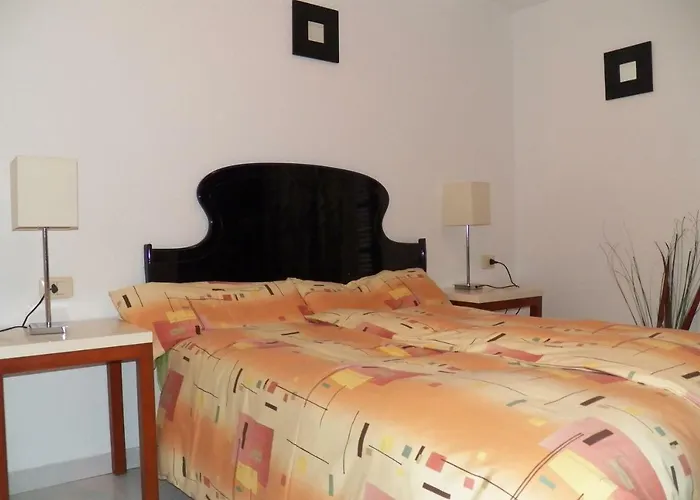 Coastside Apartment, Amarilla Bay